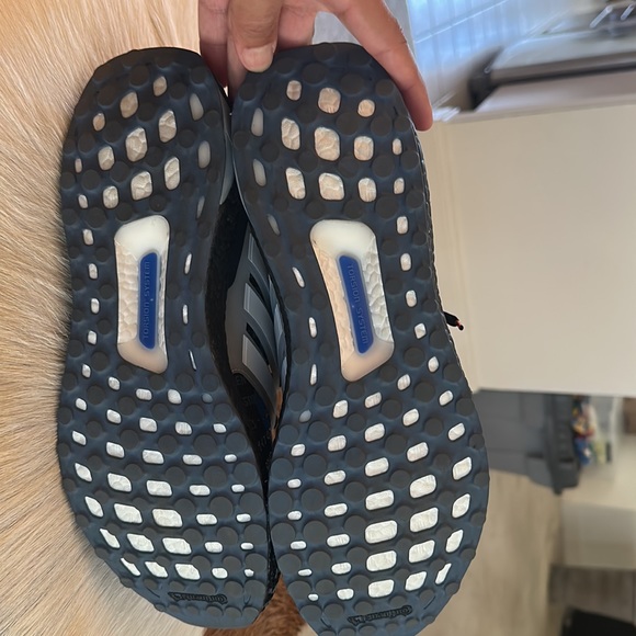 Adidas Ultraboost Size 12 - Picture 11 of 11